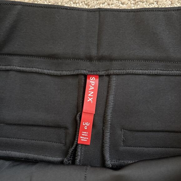 Spanx The Perfect Pant Crop Flare Women’s Sz L Black Stretch Shaping 26” In - Picture 2 of 9